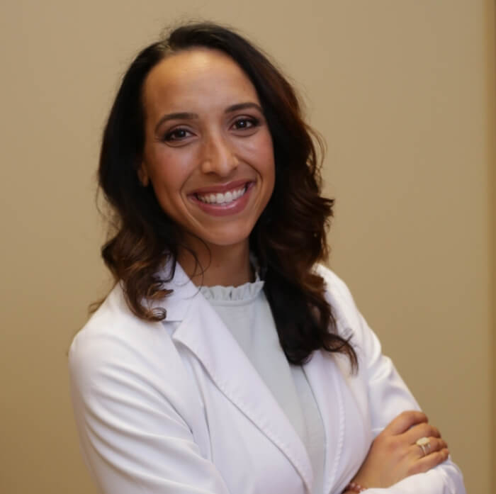 Spring Hill dentist, Allyson Kelly, DDS with family